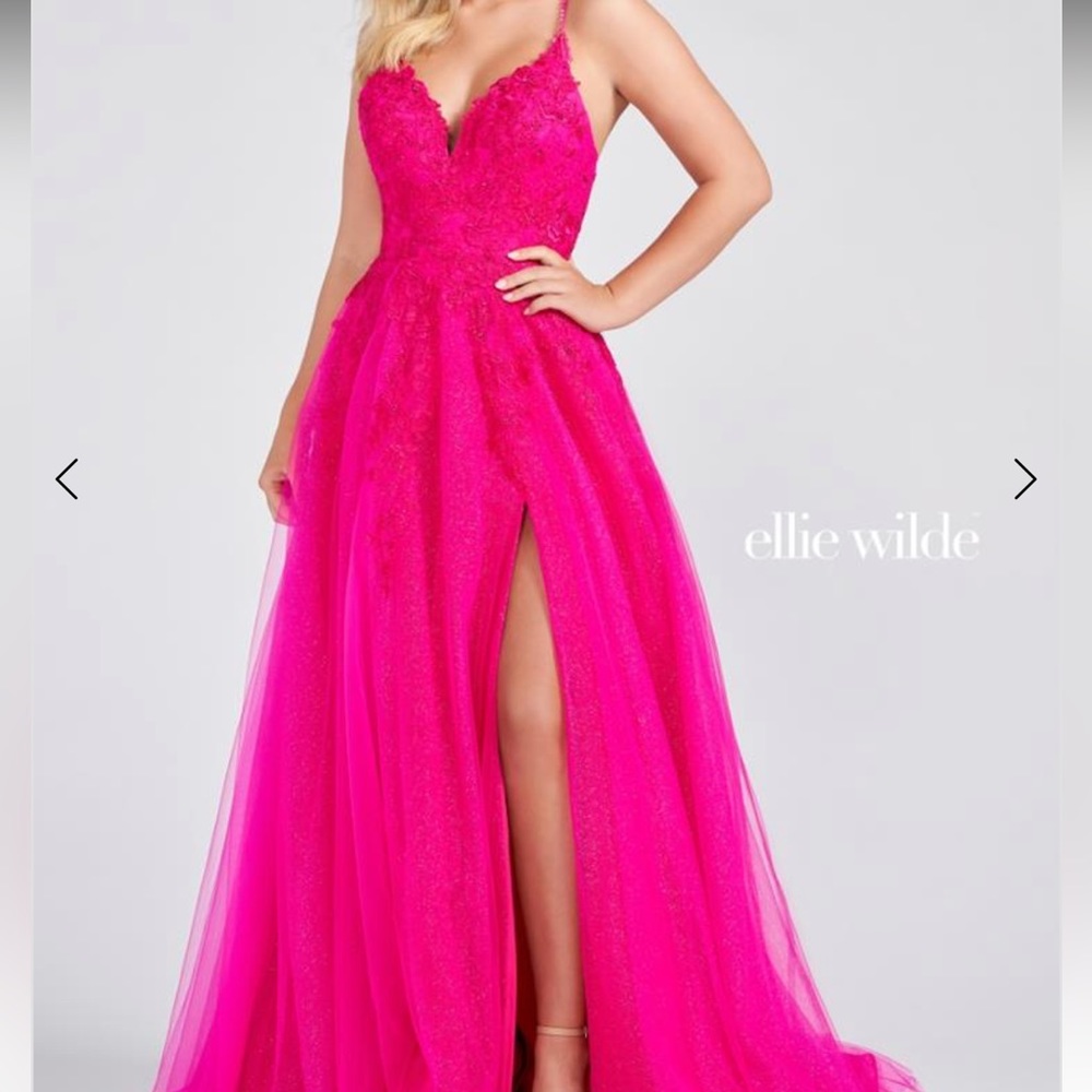 Elllie Wilde Size 6 style EW122014